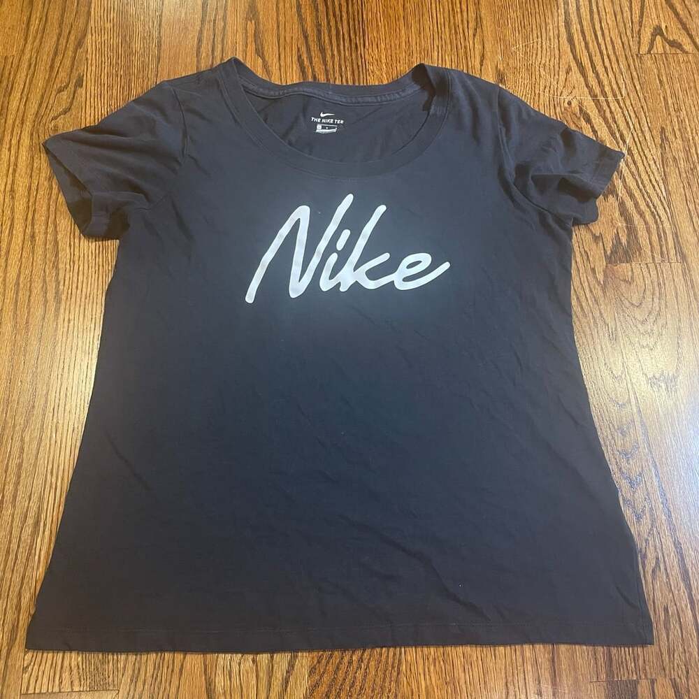 Nike Women's Black Dri-FIT Script-Logo Training T-Shirt Size L